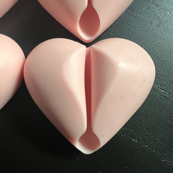 Adhesive HEART Cable cord Management Clips Organizer - set of 6 - Picture 2 of 5